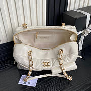 Chanel 24A Shiny Calfskin Shouder Bag White 29x19x13cm - 3