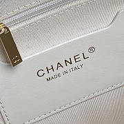 Chanel 24A Shiny Calfskin Shouder Bag White 29x19x13cm - 2