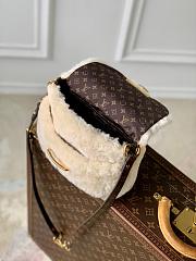 Louis Vuitton LV Sunset Bag Cream Wool 27x18x3cm  - 2