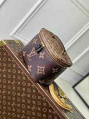 Louis Vuitton LV Nice BB Toiletry Bag 24x18x14.5cm - 4