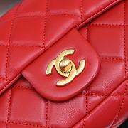 Chanel Mini Flap Bag Lambskin Pearls Gold Red 20x12x6cm - 2