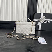 Chanel Vanity Case White Caviar 17x19.5x5cm - 5