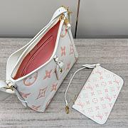 Louis Vuitton LV Carryall Zip NM PM Latte White 29.5 x 24 x 12 cm  - 4