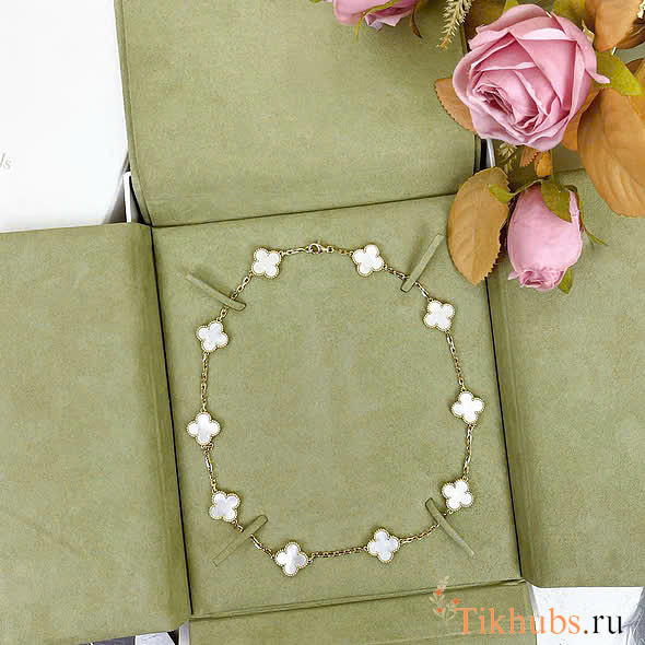 Van Cleef VCA White Necklace 02 - 1