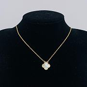 Van Cleef VCA White Necklace 03 - 1