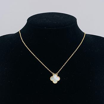 Van Cleef VCA White Necklace 03
