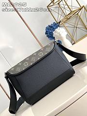 Louis Vuitton LV Pulse Messenger Khaki Black 26.6x17x11cm - 4