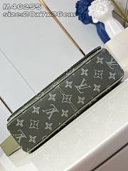 Louis Vuitton LV District PM Khaki Green 26x20x7cm - 6