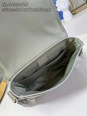 Louis Vuitton LV District PM Khaki Green 26x20x7cm - 5