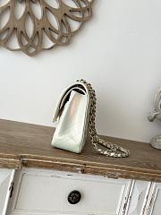  Chanel Flap Bag White Iridescent Lambskin Gold 25cm - 3
