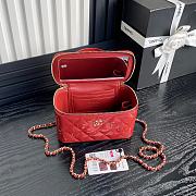 Chanel Vanity Case Top Handle Red Patent 17cm - 3