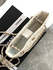 Chanel Classic Clutch With Strap White Caviar 20x11x9cm - 4