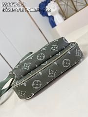 Louis Vuitton LV Avenue Slingbag Khaki Green 31x20x7cm - 2