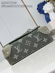 Louis Vuitton LV Steamer Wearable Wallet Khaki Green 18x11x6.5cm - 3