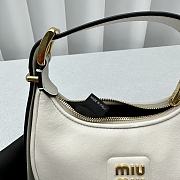 Miu Miu Shoulder Bag White Leather 17x15.5x5.5cm - 4