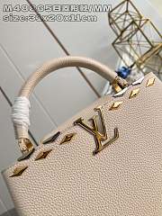 Louis Vuitton LV Capucines MM Bag White 31x20x11cm - 4