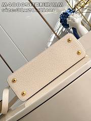 Louis Vuitton LV Capucines MM Bag White 31x20x11cm - 2