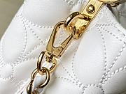 Louis Vuitton LV Capucines East-West Mini White 22x12x8cm - 3