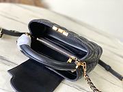 Louis Vuitton LV Capucines East-West Mini Black 22x12x8cm - 5