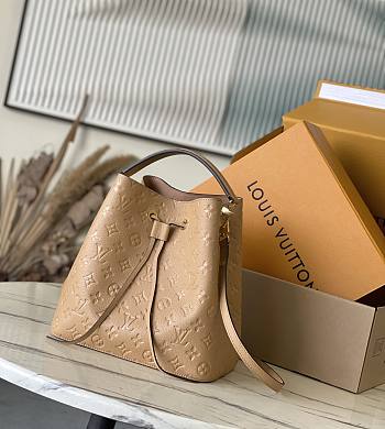 Louis Vuitton LV Neonoe MM Caramel 26x26x17.5cm