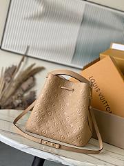 Louis Vuitton LV Neonoe MM Caramel 26x26x17.5cm - 4