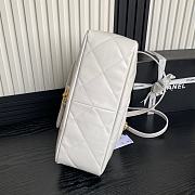 Chanel Shopping Bag Lambskin Gold White 34x36x12cm - 4