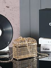 Chanel 25C Gold Bag 14x16x7.5cm - 2