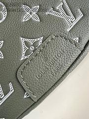 Louis Vuitton LV Discovery Bumbag Olive Green 44x15x9cm - 2