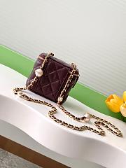 Chanel Mini Vanity Case Red Wine Lambskin 11x8.5x7cm - 2