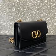 Valentino Garavani Leather Vain Black Shoulder Bag 24x16x8cm - 4