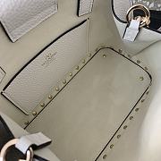 Valentino Garavani Rockstud Small White Bag 21x15x10cm - 6