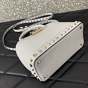 Valentino Garavani Rockstud Small White Bag 21x15x10cm - 5