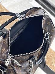 Louis Vuitton LV Speedy Soft 30 Dark Black Monogram 30x21x17cm - 3