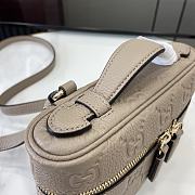 Gucci GG Emblem Super Mini Bag Taupe 20x12x6cm - 4