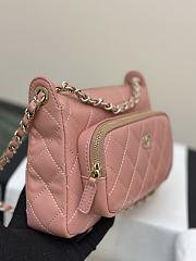 Chanel Clutch With Chain Pink Bag Lambskin 21x15x7.5cm - 2