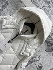 Moncler Averole Hooded White Short Down Jacket - 2