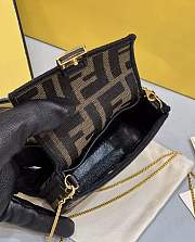 Fendi Nano Baguette Bag 10x2x7cm  - 2
