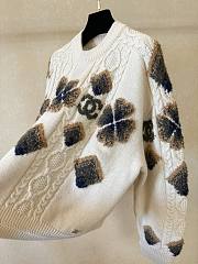 Chanel White Sweater 02 - 4