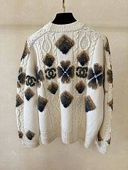 Chanel White Sweater 02 - 3