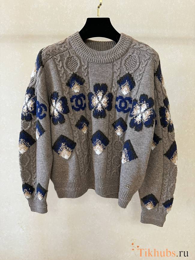 Chanel Grey Sweater 02 - 1
