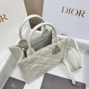 Dior Small Book Tote White Macrocannage 26.5 x 21 x 14 cm - 3