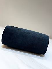 The Row 90s Small Suede Tote Black 19.5x10x8cm - 5