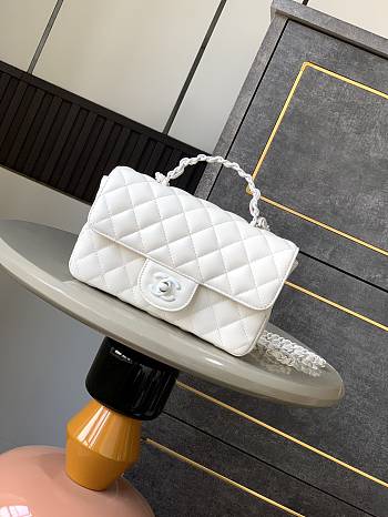 Chanel Top Handle Bag White Lambskin 20x12.5x6cm 