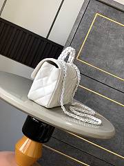 Chanel Top Handle Bag White Lambskin 20x12.5x6cm  - 3