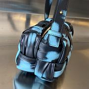 Bottega Veneta Brick Cassette Shoulder Bag 23x10.5x10cm - 2