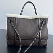 Bottega Veneta Andiamo Medium Leather Shearling Top Handle Bag 32.5x24x12cm - 3