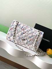 Chanel Flap Bag White 25cm - 4