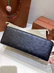 Loro Piana Extra Bag L27 Ostrich Leather Black 27x10x16cm - 2