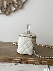 Chanel Vanity Top Handle White Caviar 17x9.5x8cm - 5