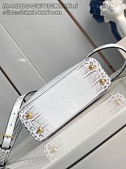 Louis Vuitton LV Mini Capucines White Crocodile 21x14x8cm - 6